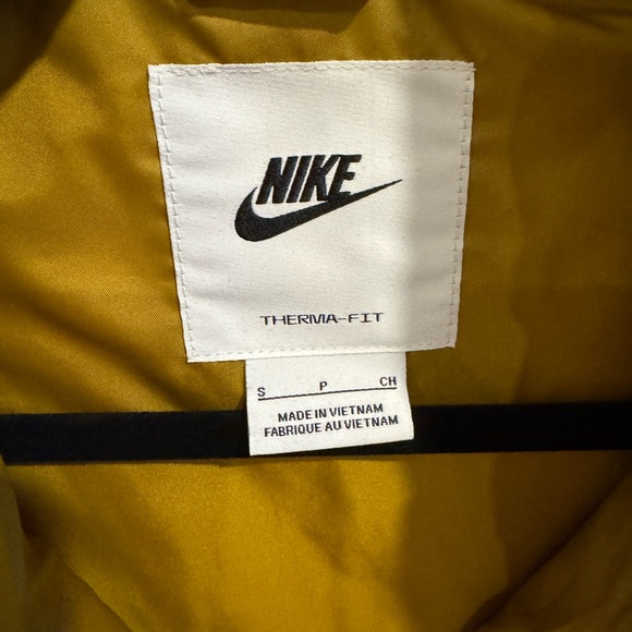 Nike Vest - Picture 3 of 3